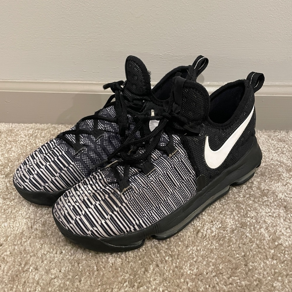 Nike Kevin Durant KD Shoes sneakers size 7Y basketball youth boys girls mens GS